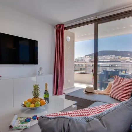 Modern Cristianos Center Los Cristianos (Tenerife)