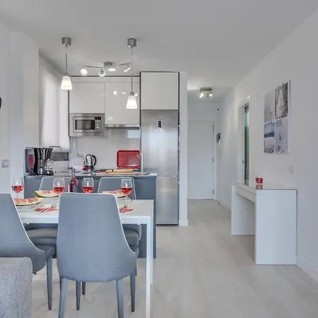 Modern Cristianos Center * Los Cristianos (Tenerife)