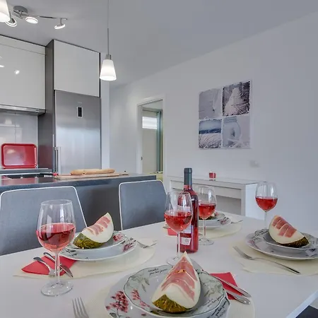 Modern Cristianos Center