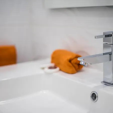 Modern Cristianos Center * Los Cristianos (Tenerife)